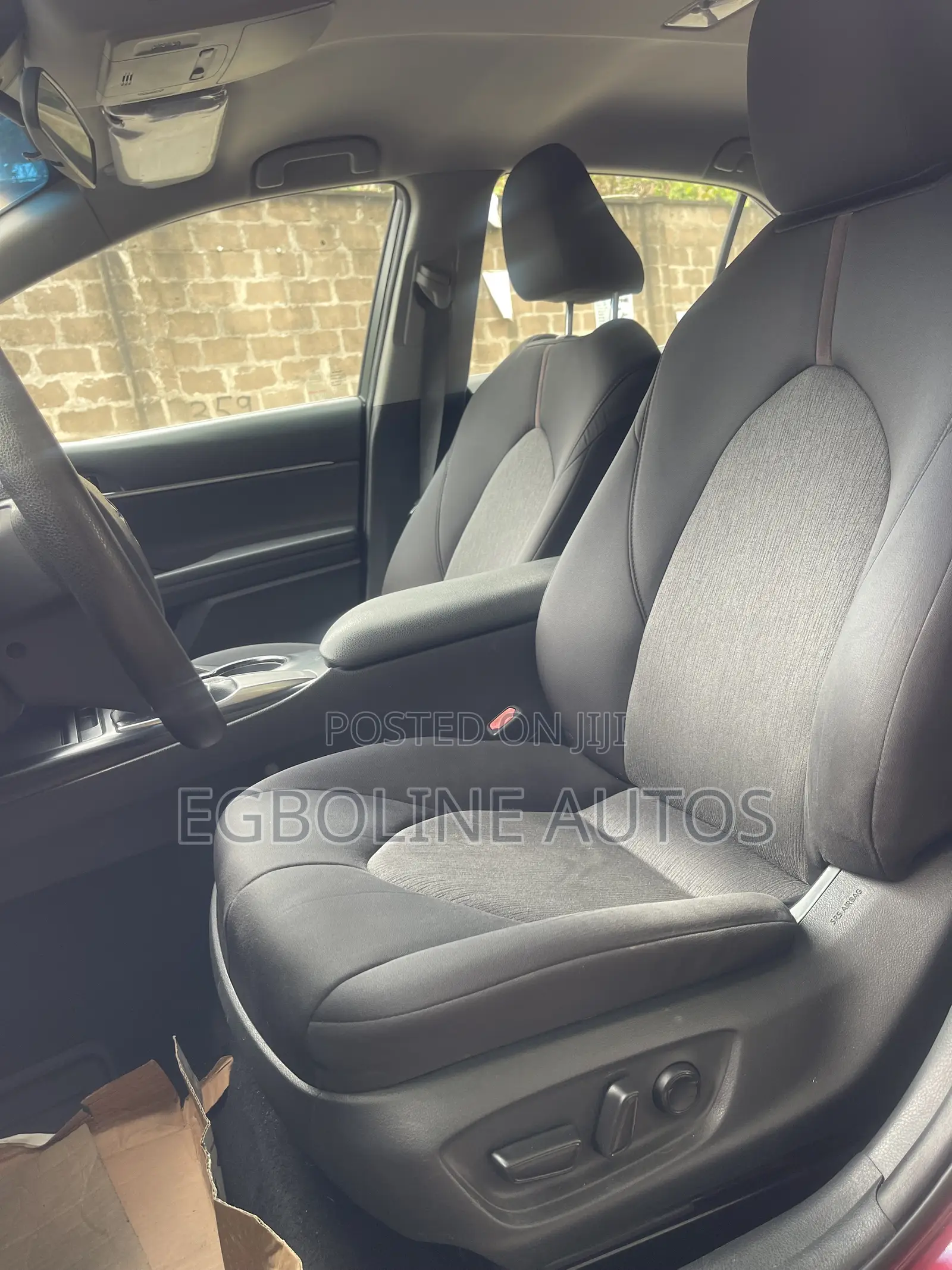 Toyota Camry LE FWD (2.5L 4cyl 8AM) 2018 Red