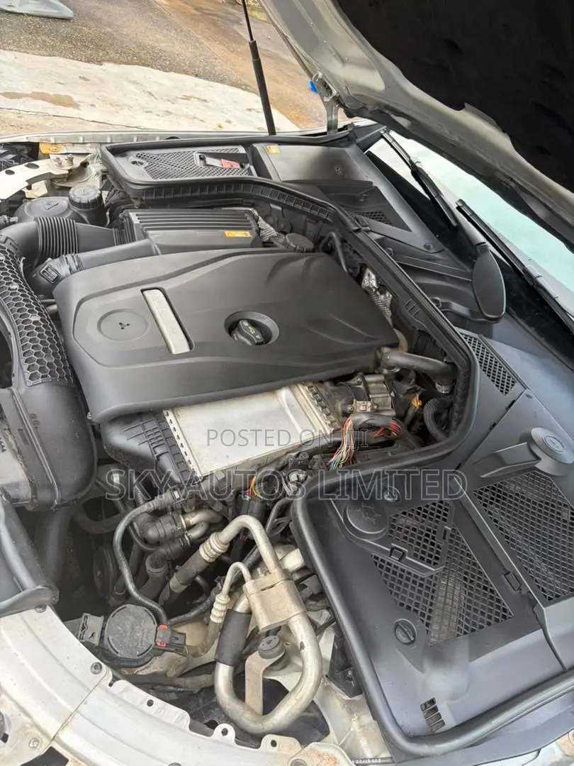 Mercedes-Benz C300 Sport 4dr AWD 4Matic Sedan (2.0L 4cyl 7A) 2015