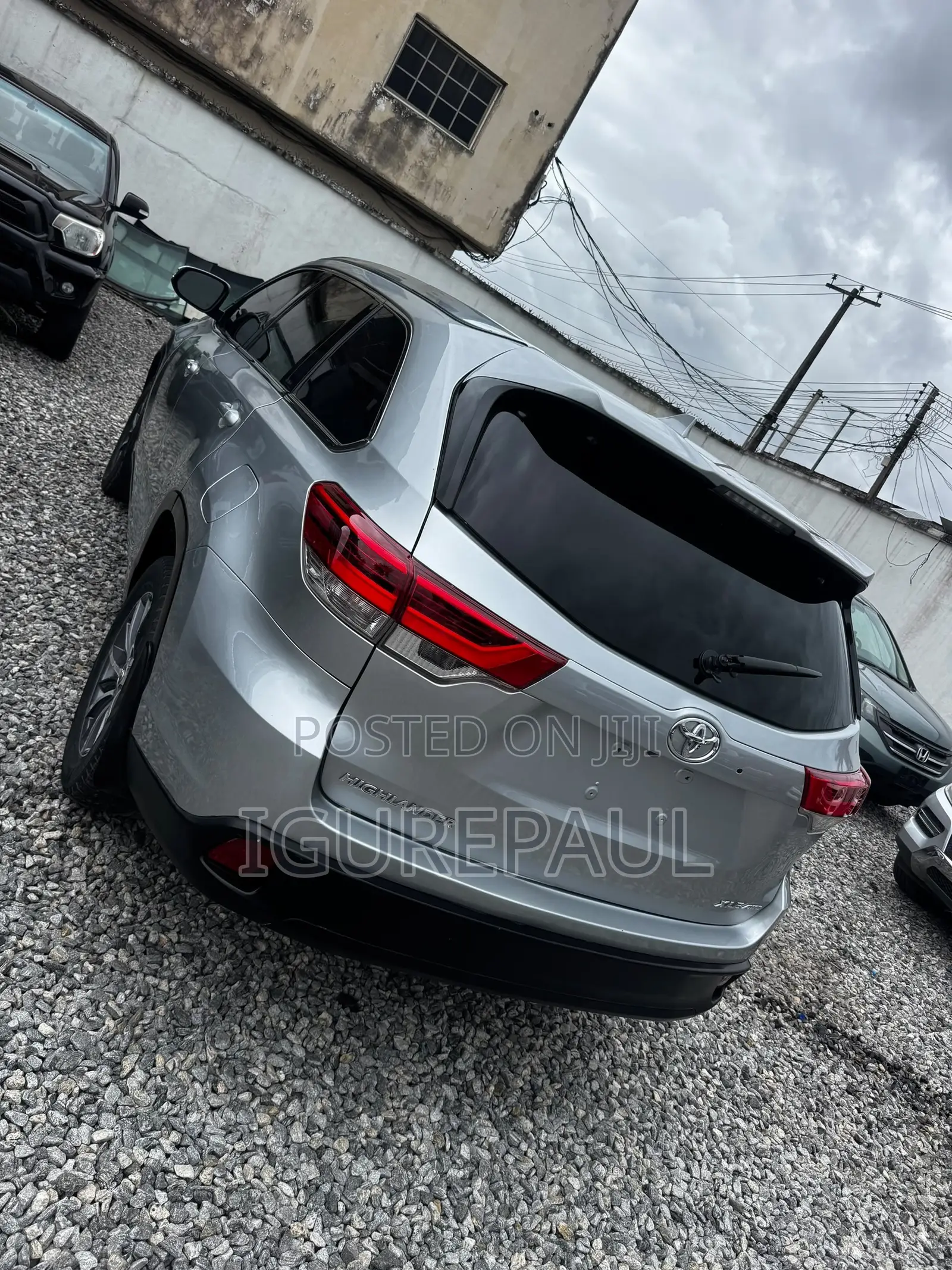 Toyota Highlander XLE 4x4 V6 (3.5L 6cyl 8A) 2017 Silver