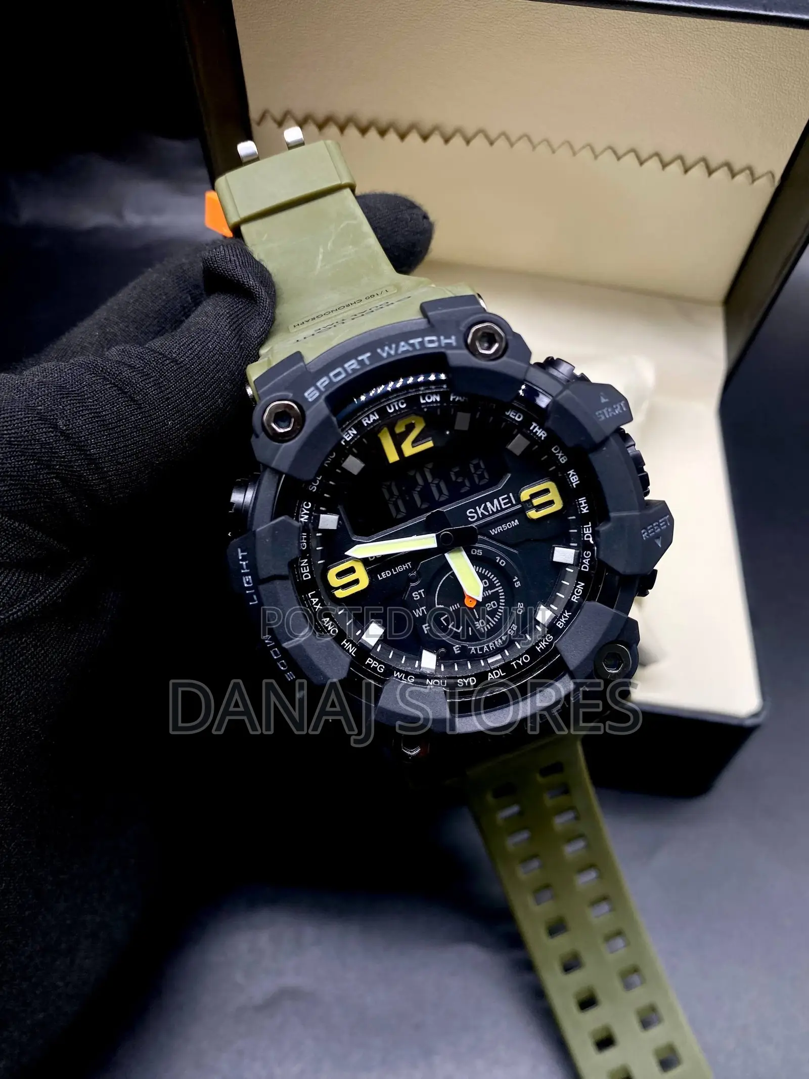 Skmei Men's Dual Display Digital-Analog Waterproof Watch