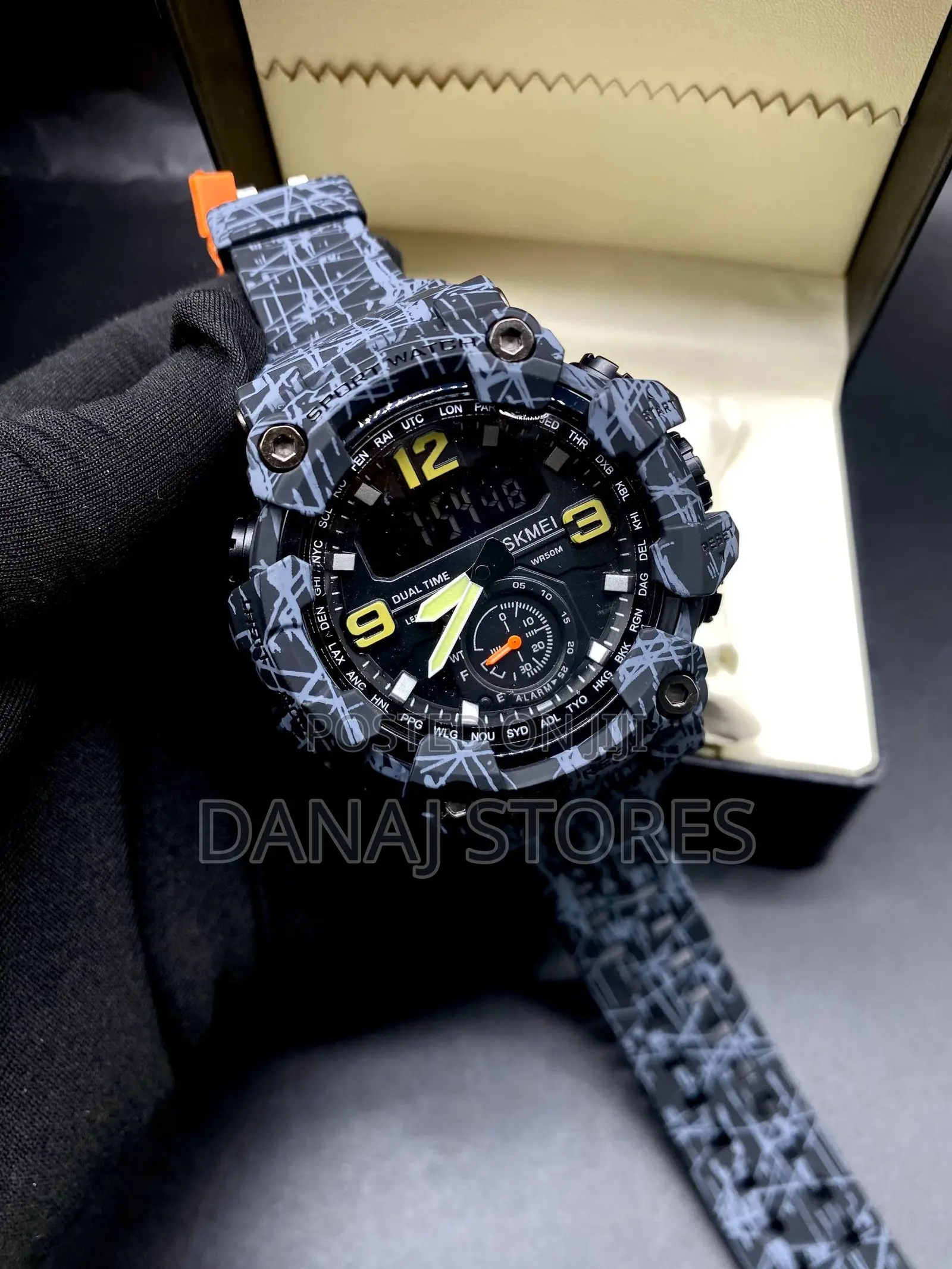 Skmei Men's Dual Display Digital-Analog Waterproof Watch