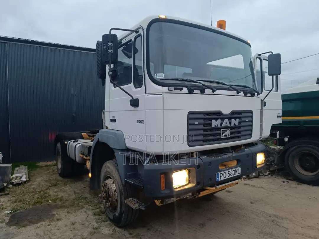MAN Diesel Truck With Trailer Head