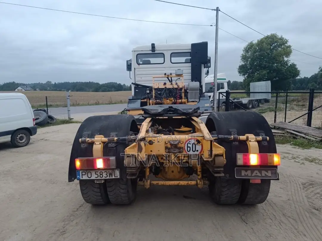 MAN Diesel Truck With Trailer Head