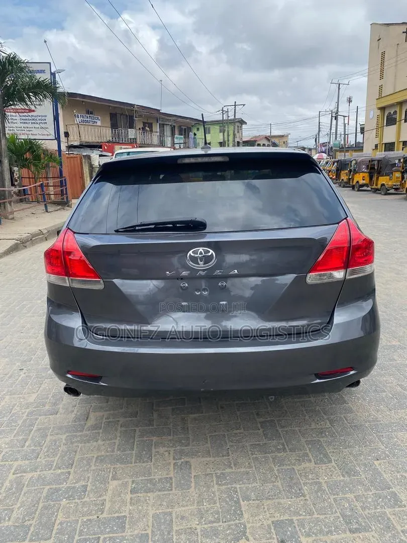 Toyota Venza 2010 Black