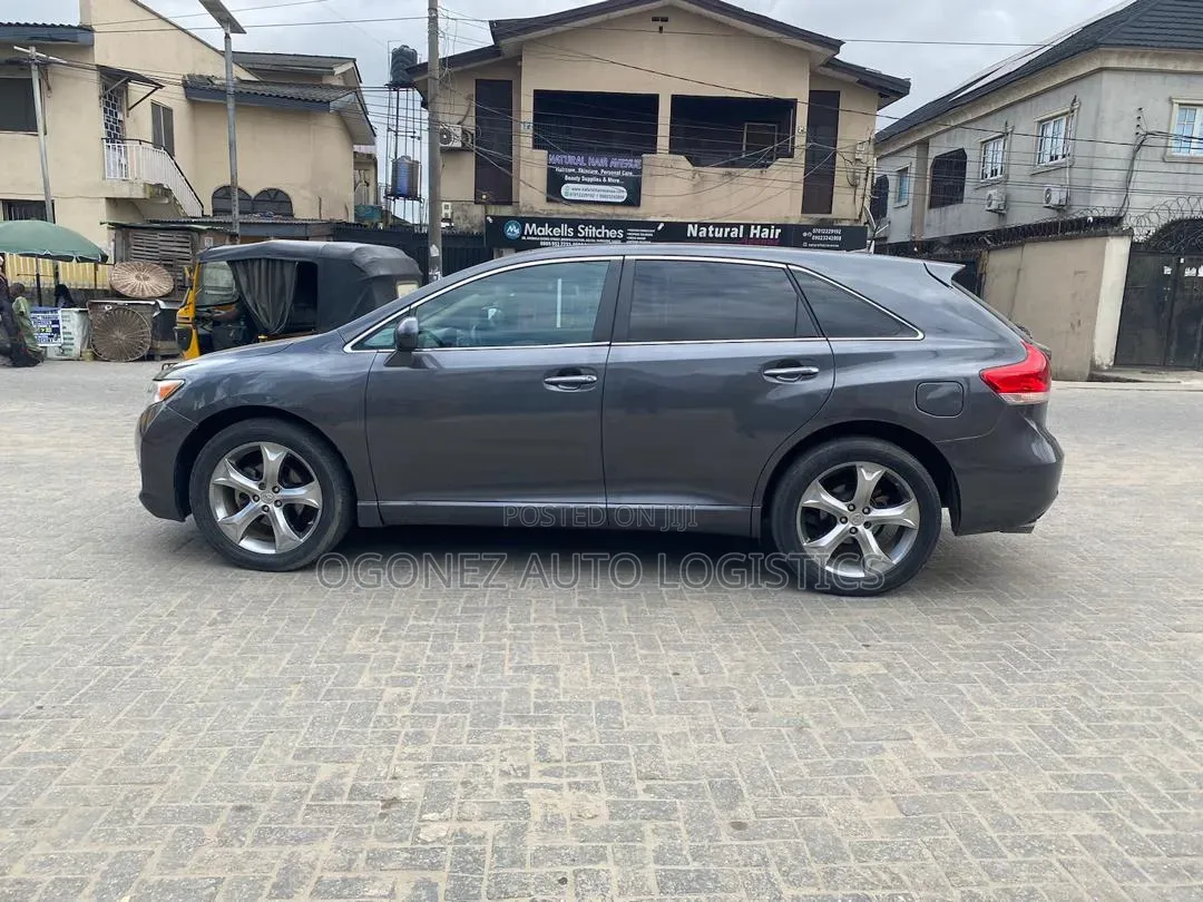 Toyota Venza 2010 Black