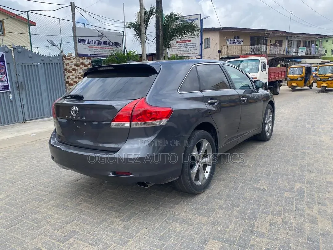 Toyota Venza 2010 Black