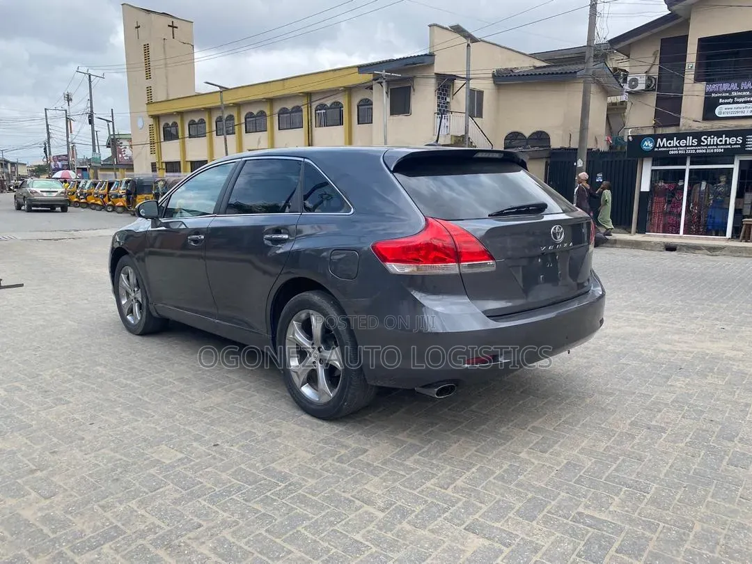 Toyota Venza 2010 Black