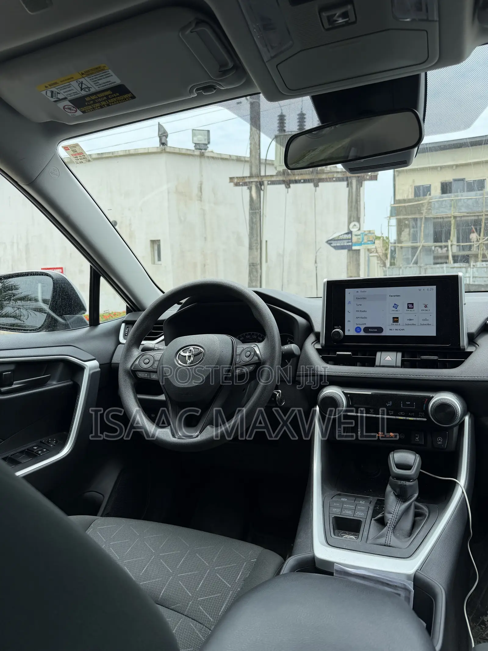 Toyota RAV4 2025 Silver