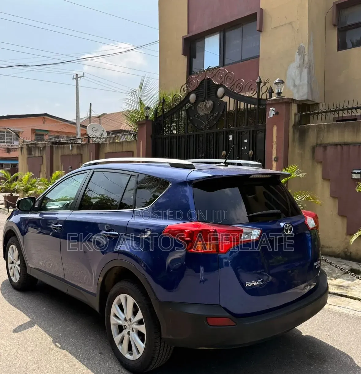 Toyota RAV4 2015 Blue