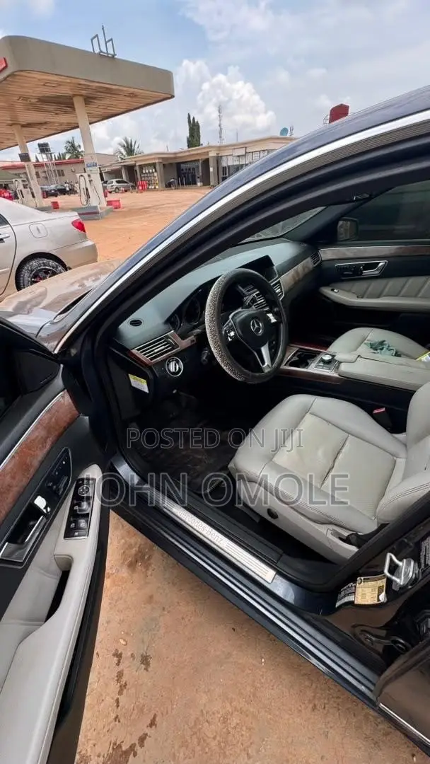 Mercedes-Benz E350 Base 4Matic Sedan AWD (3.5L 6cyl 7A) 2013 Gray