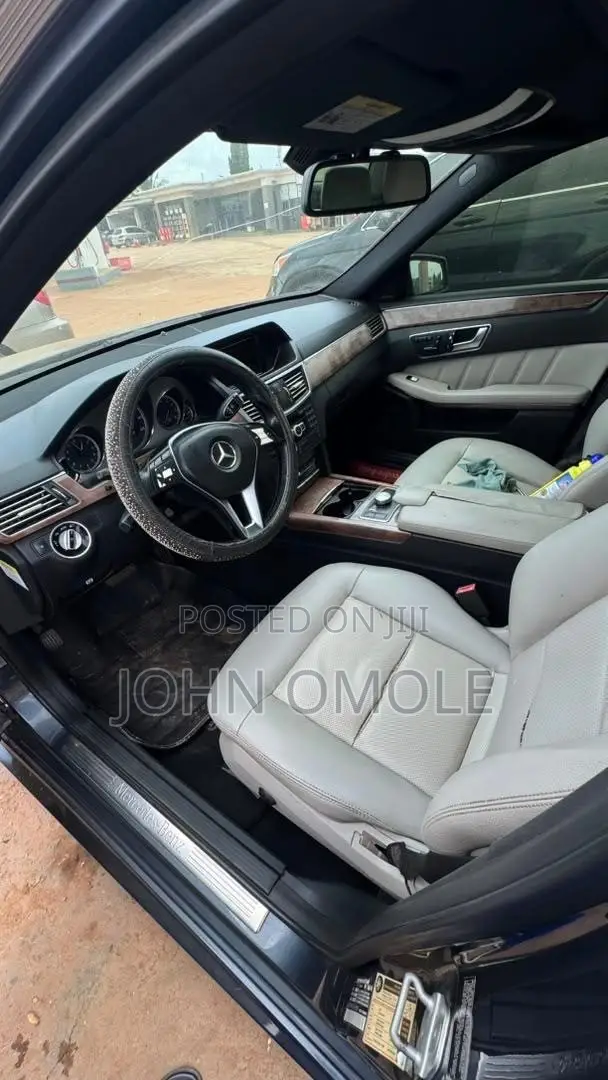 Mercedes-Benz E350 Base 4Matic Sedan AWD (3.5L 6cyl 7A) 2013 Gray