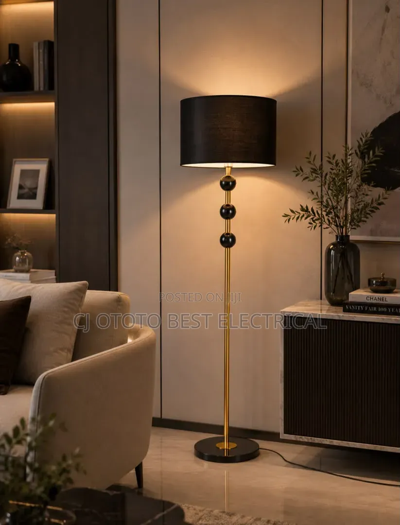 Simple Luxury Standing Lamp for Your Sitting Room, White Black