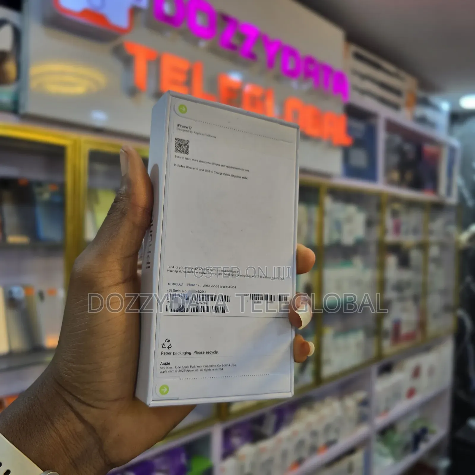 New Apple iPhone 17 256 GB White