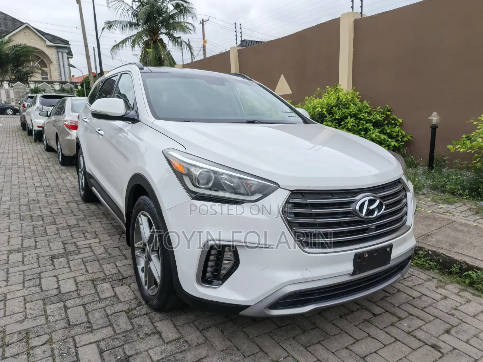Hyundai Santa Fe SE Ultimate AWD 2018 White