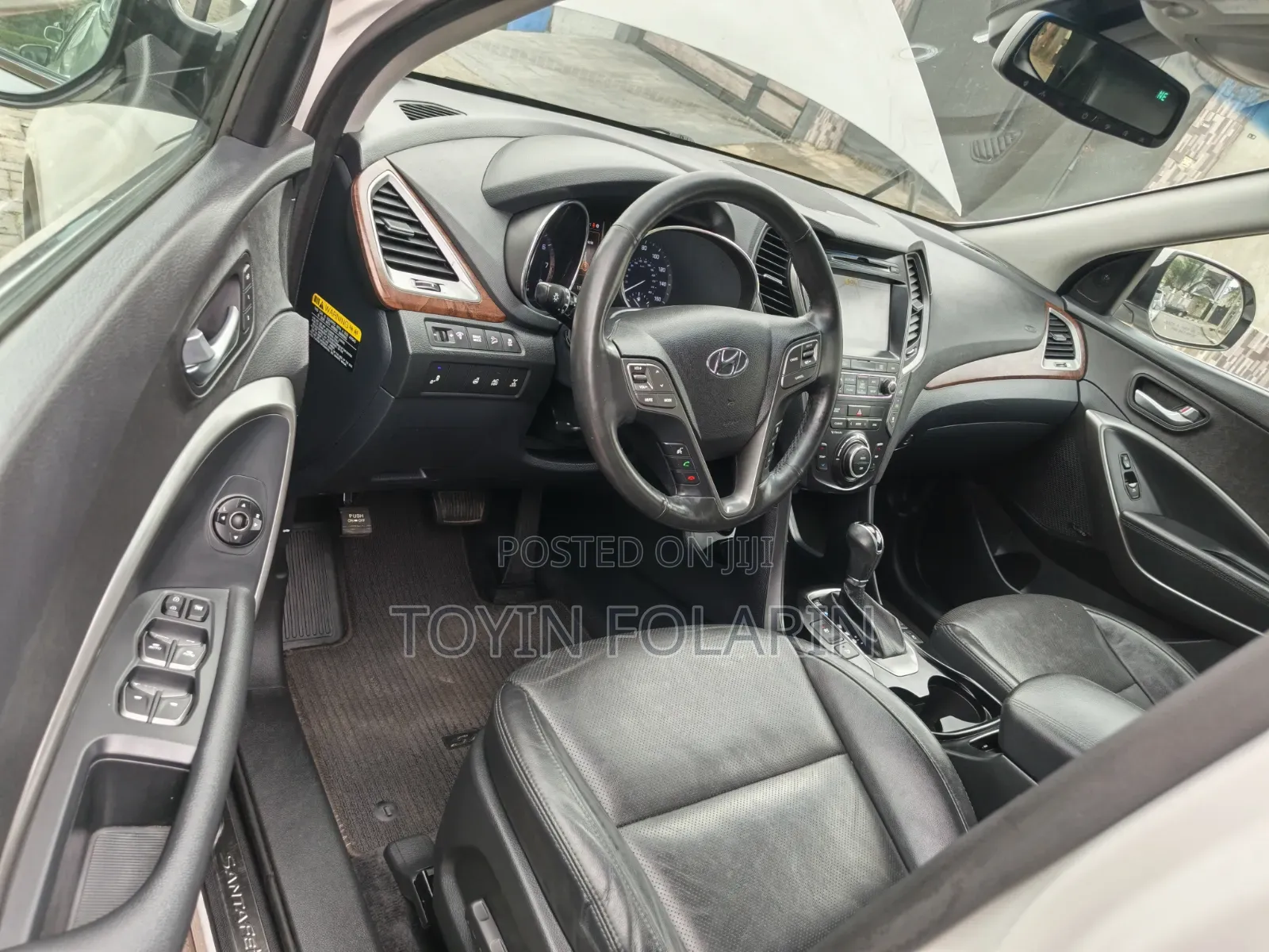 Hyundai Santa Fe SE Ultimate AWD 2018 White