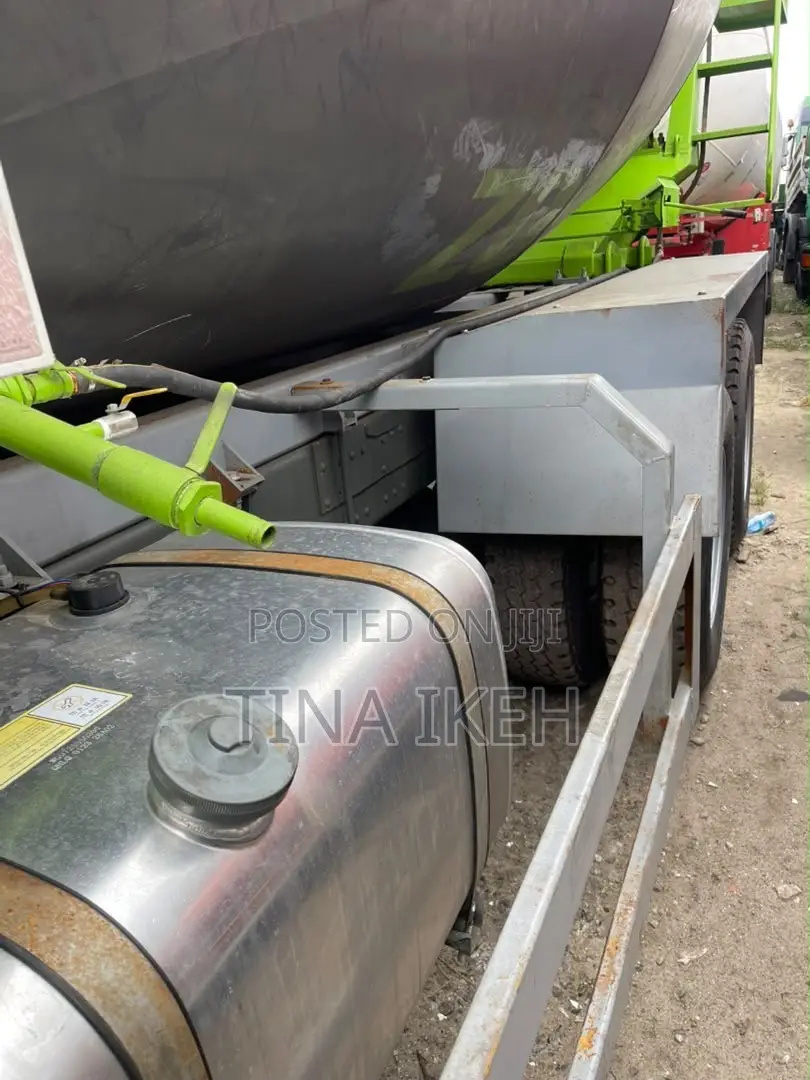 Howo SinoTruck With Mixer