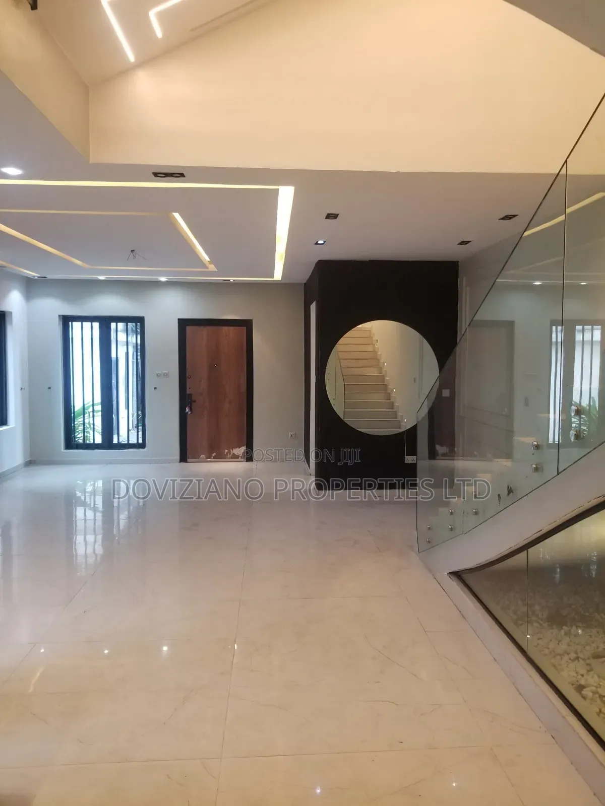 Mini Flat in Adeola Odeku for rent
