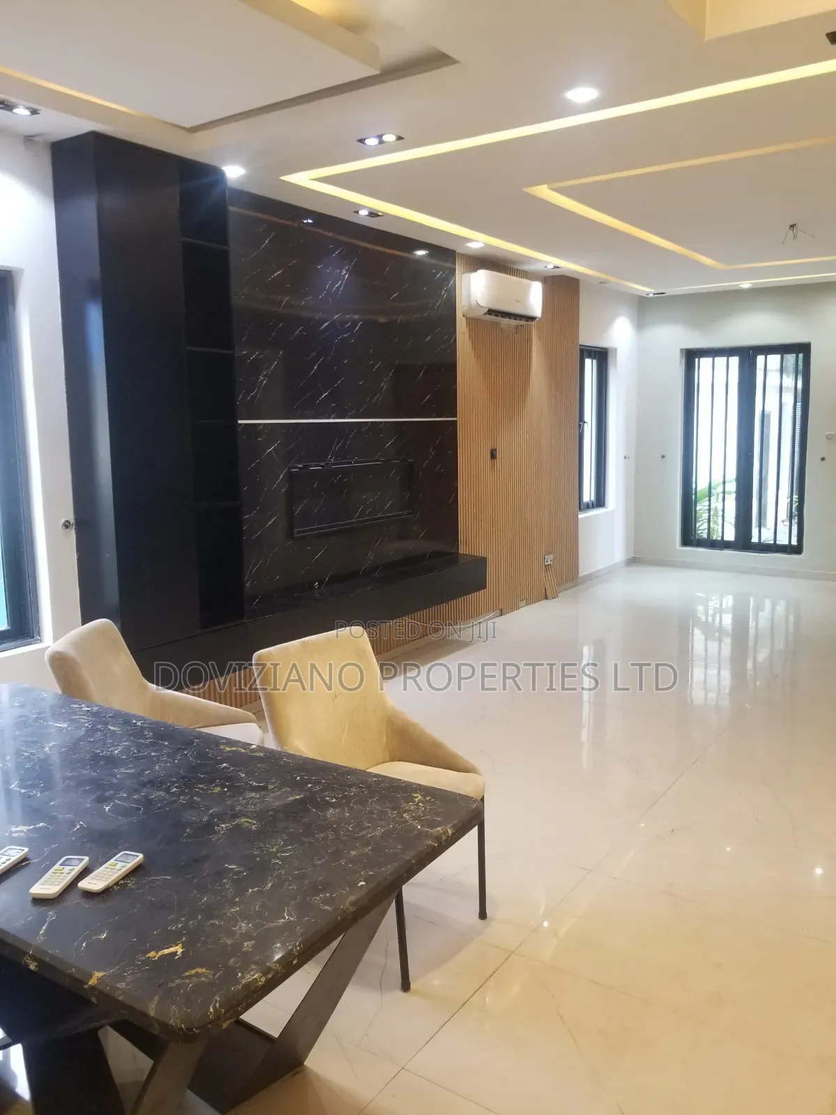 Mini Flat in Adeola Odeku for rent