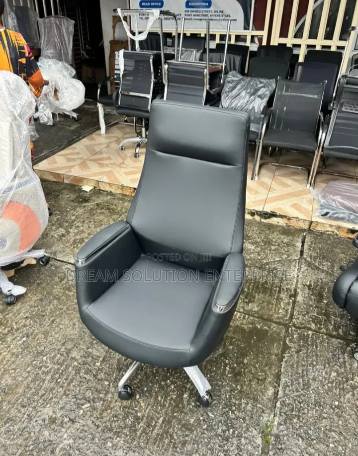 Quality Imported Office Swivel Executive Chair