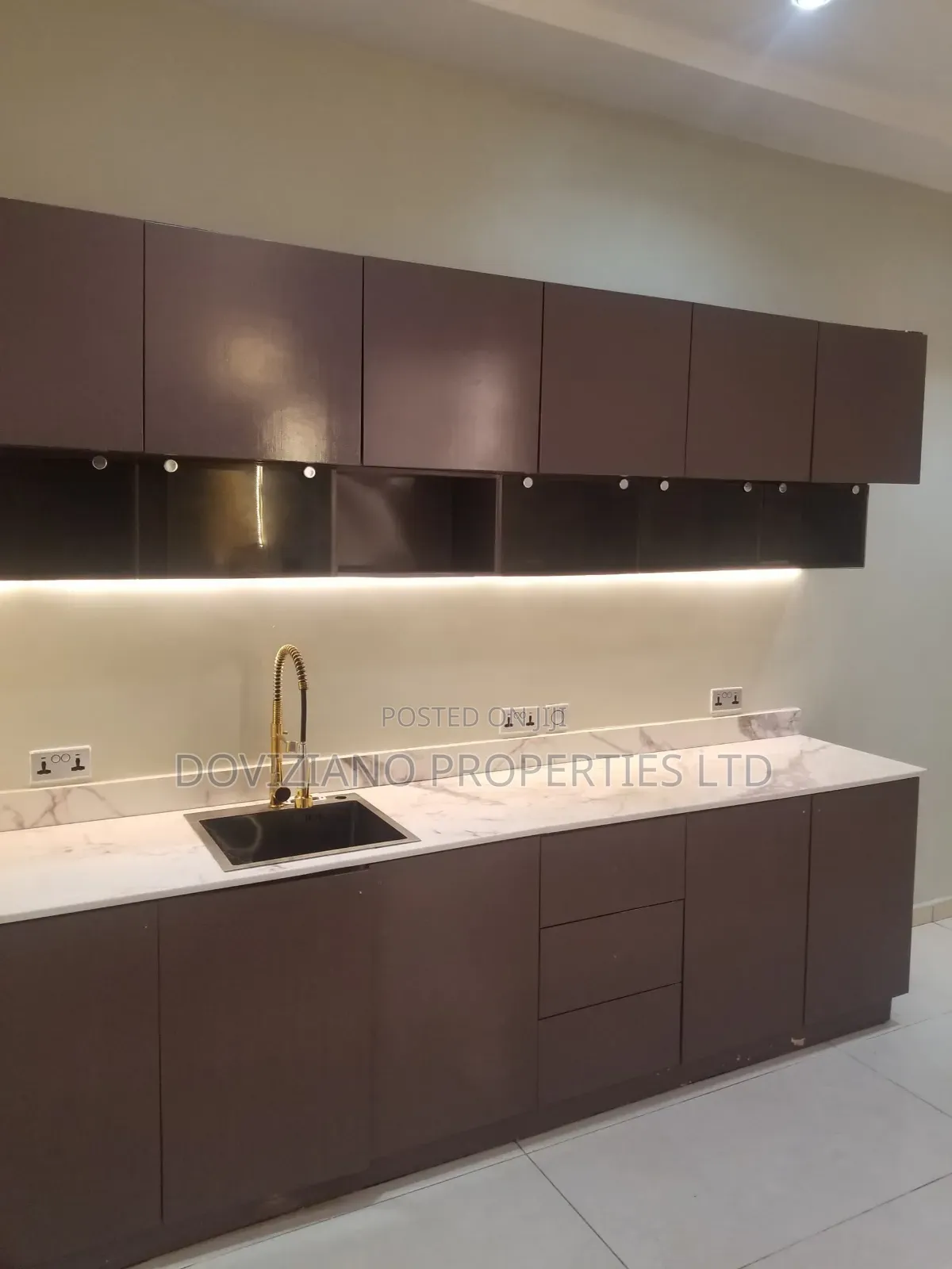 Mini Flat in Adeola Odeku for rent