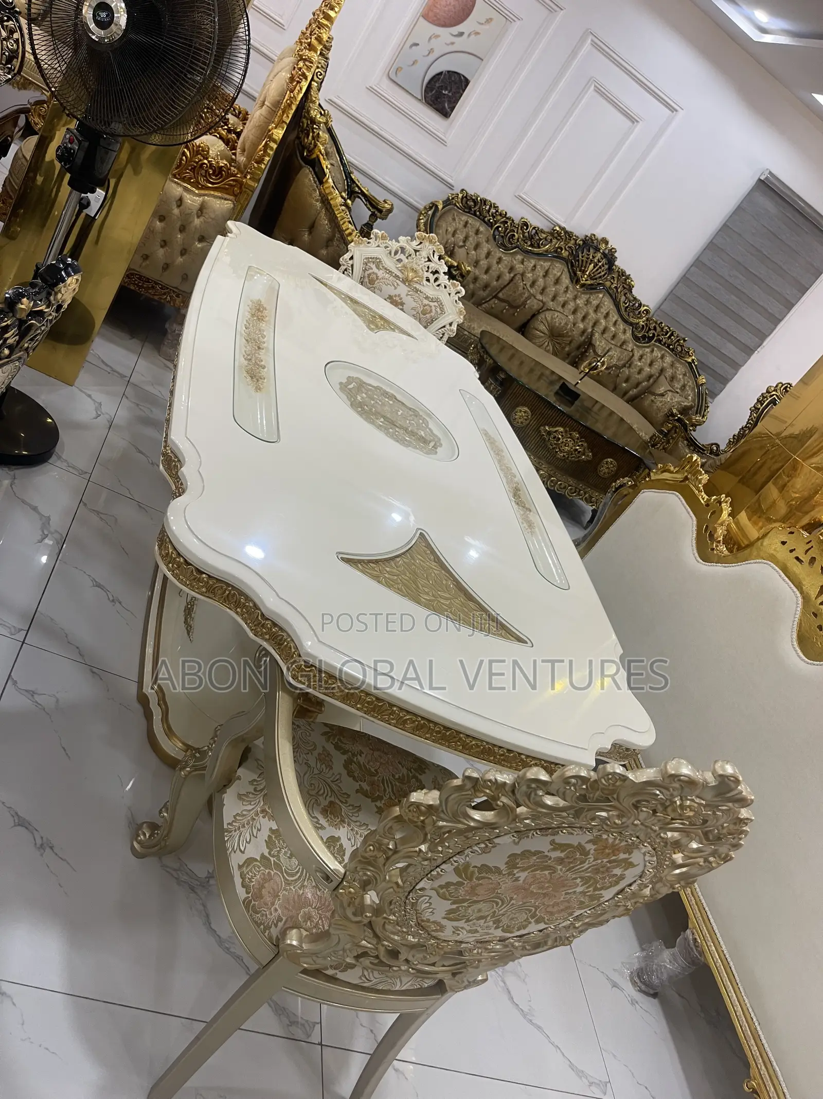 Executive Royal Dining Set by (8) Seaters