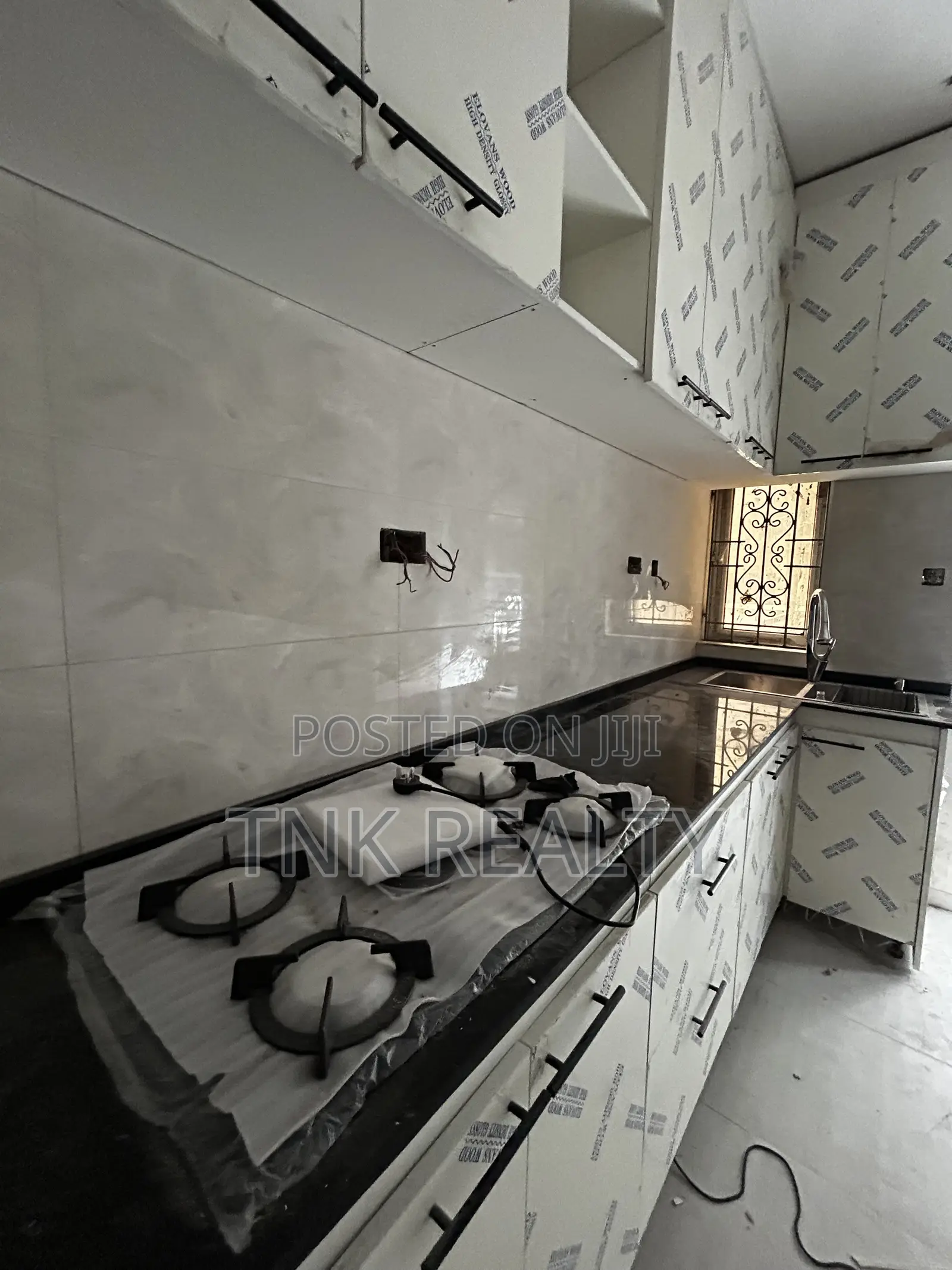 Furnished 3bdrm Townhouse / Terrace in Paradise, Katampe for rent