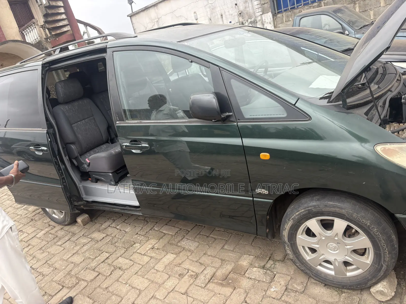 Toyota Previa 2.0 D-4D 2005 Green