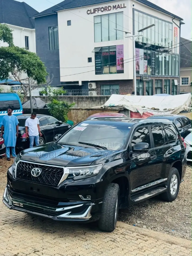 Toyota Land Cruiser 2015 Black