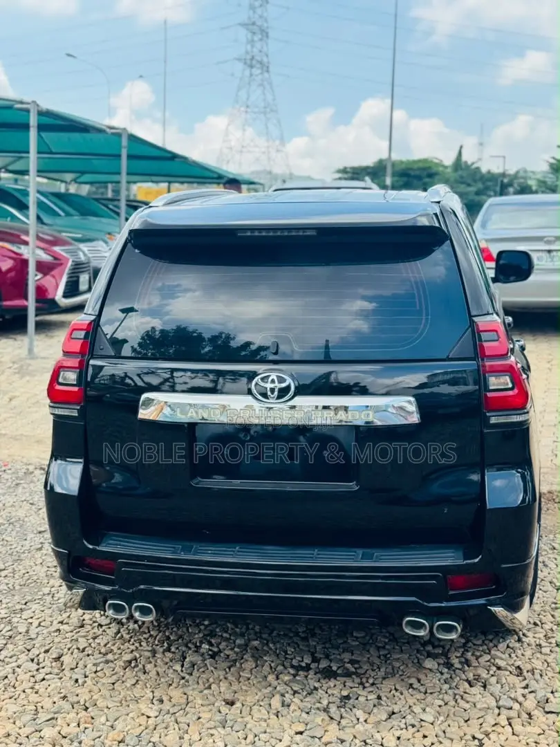 Toyota Land Cruiser 2015 Black