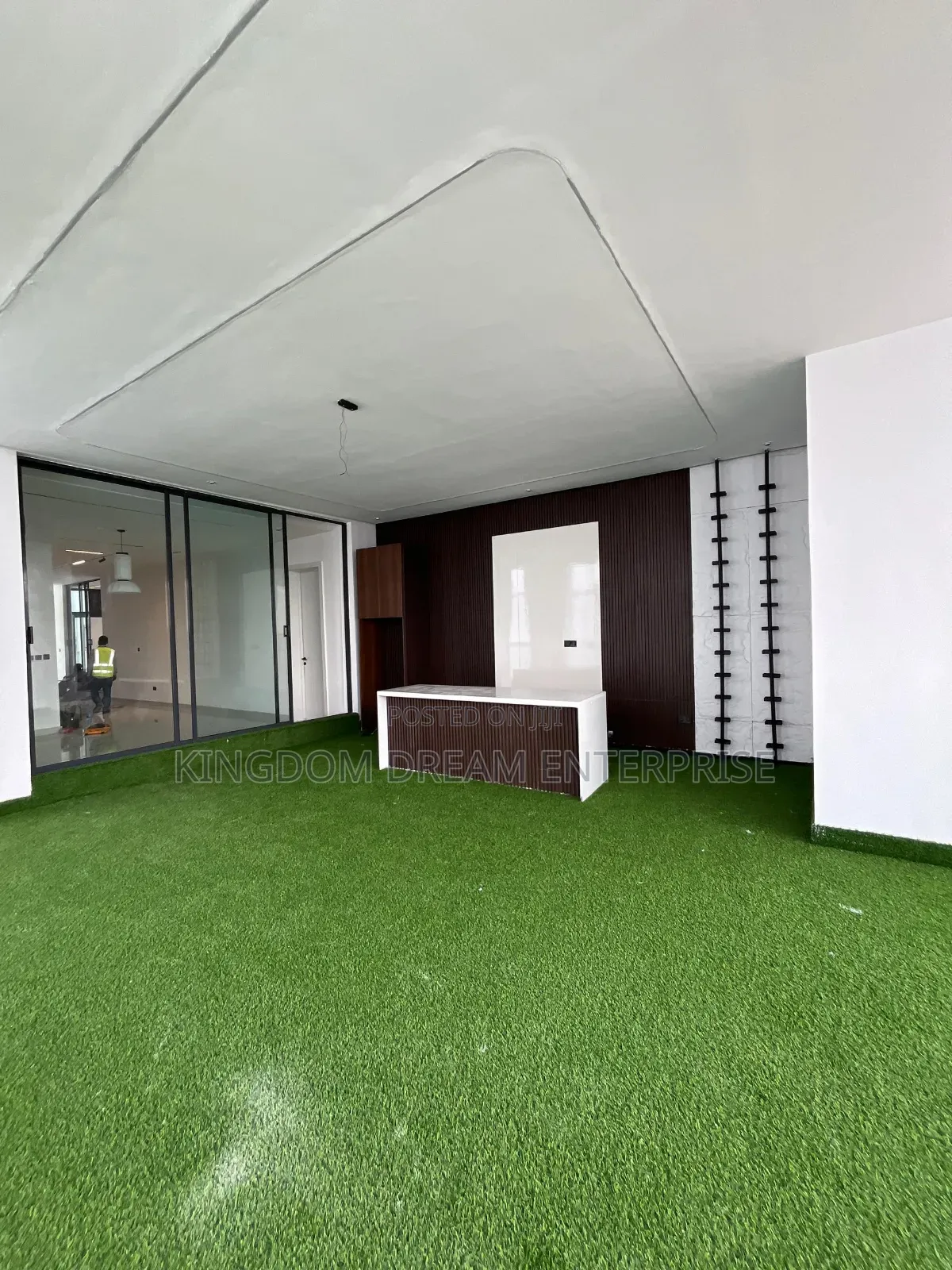5bdrm House in Osapa London Lekki for sale