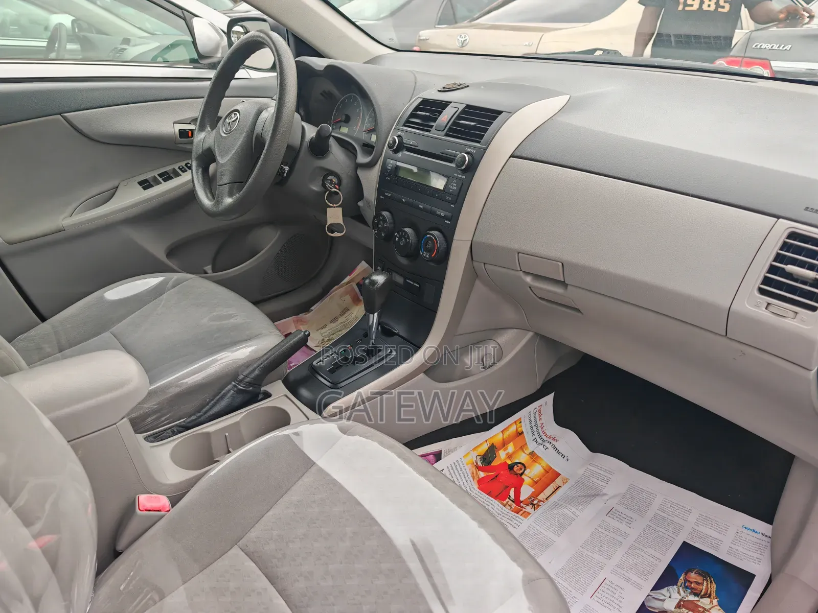 Toyota Corolla 2010 Gray