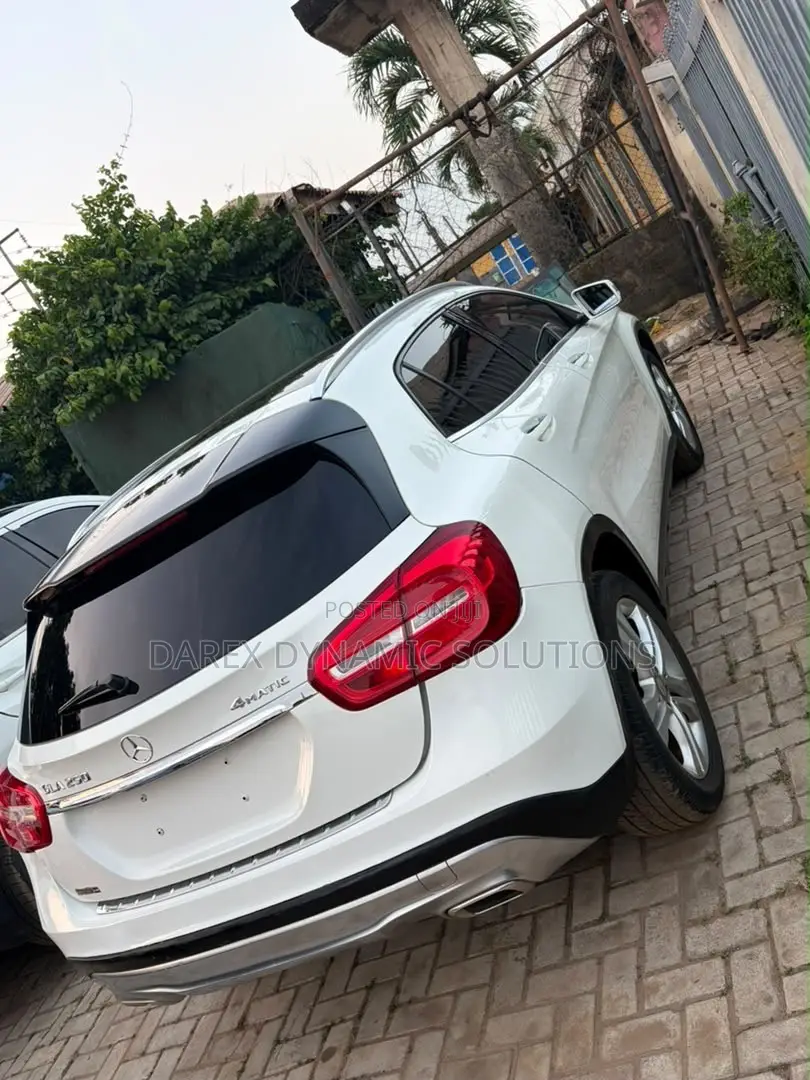 Mercedes-Benz GLA 250 2016 White