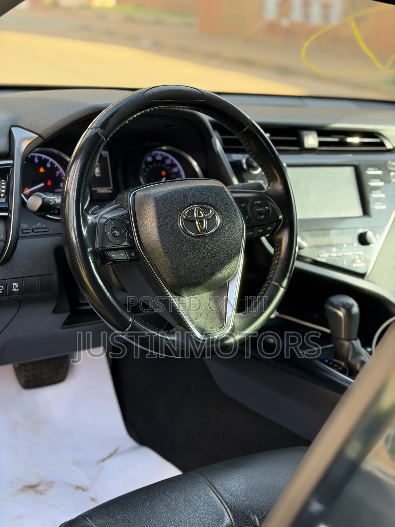 Toyota Camry SE (2.5L 4cyl 8A) 2019 Blue