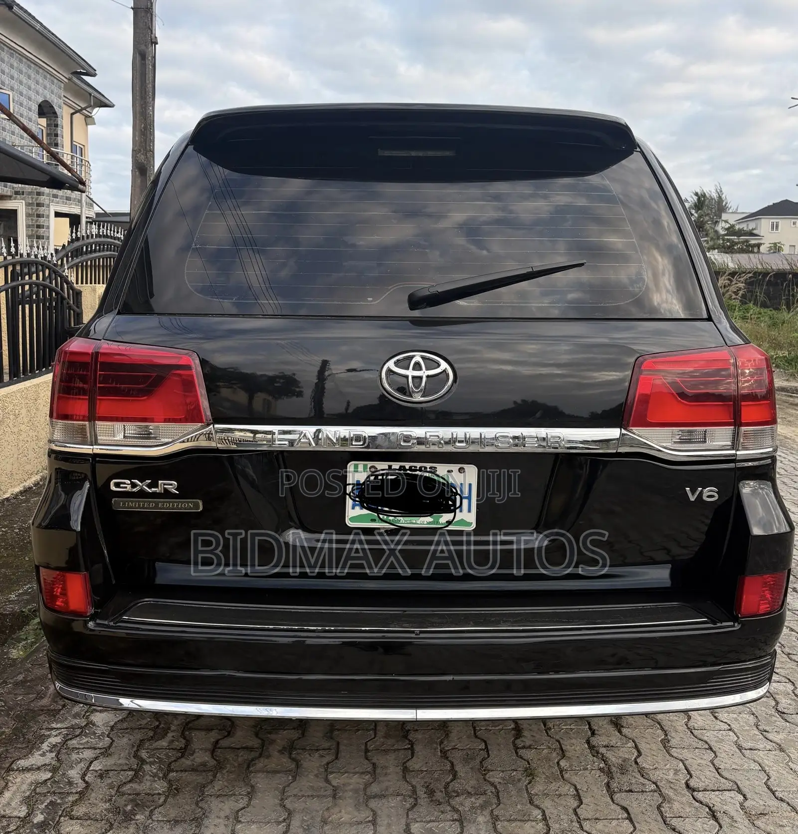 Toyota Land Cruiser 4.0 V6 GX-R 2013 Black