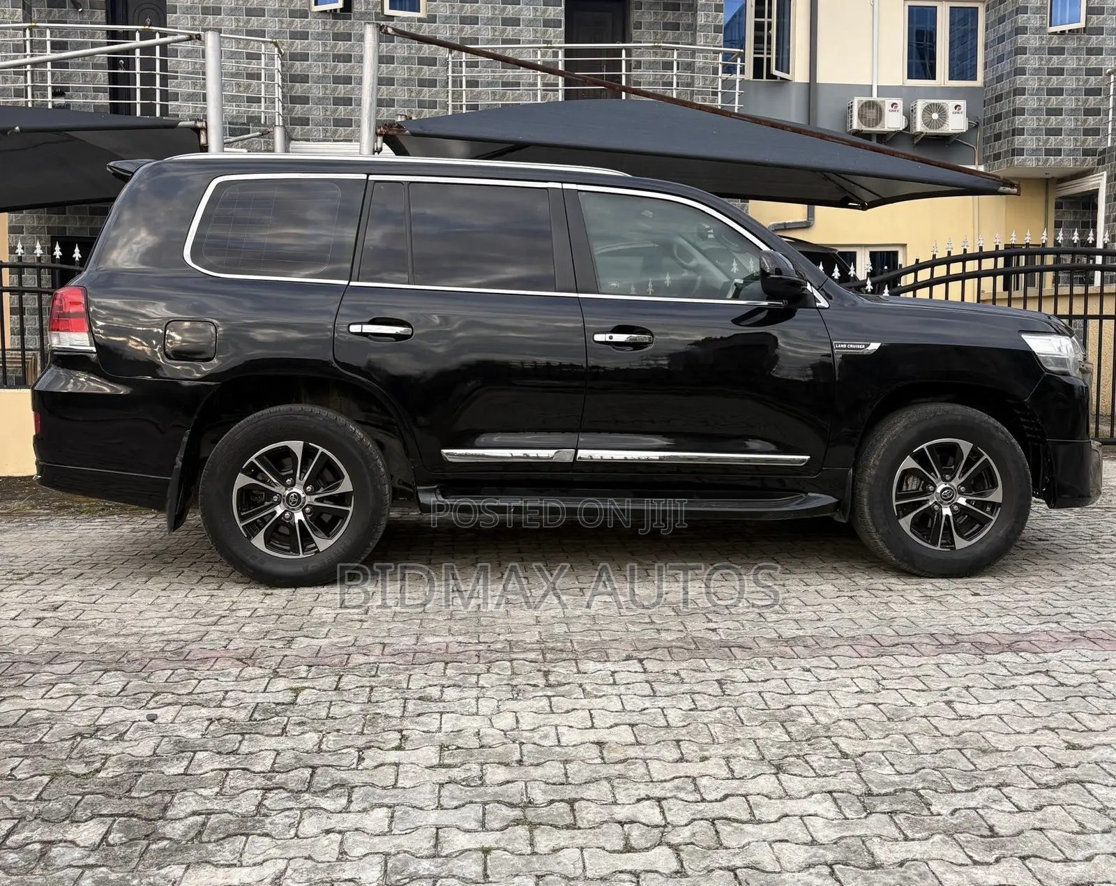 Toyota Land Cruiser 4.0 V6 GX-R 2013 Black