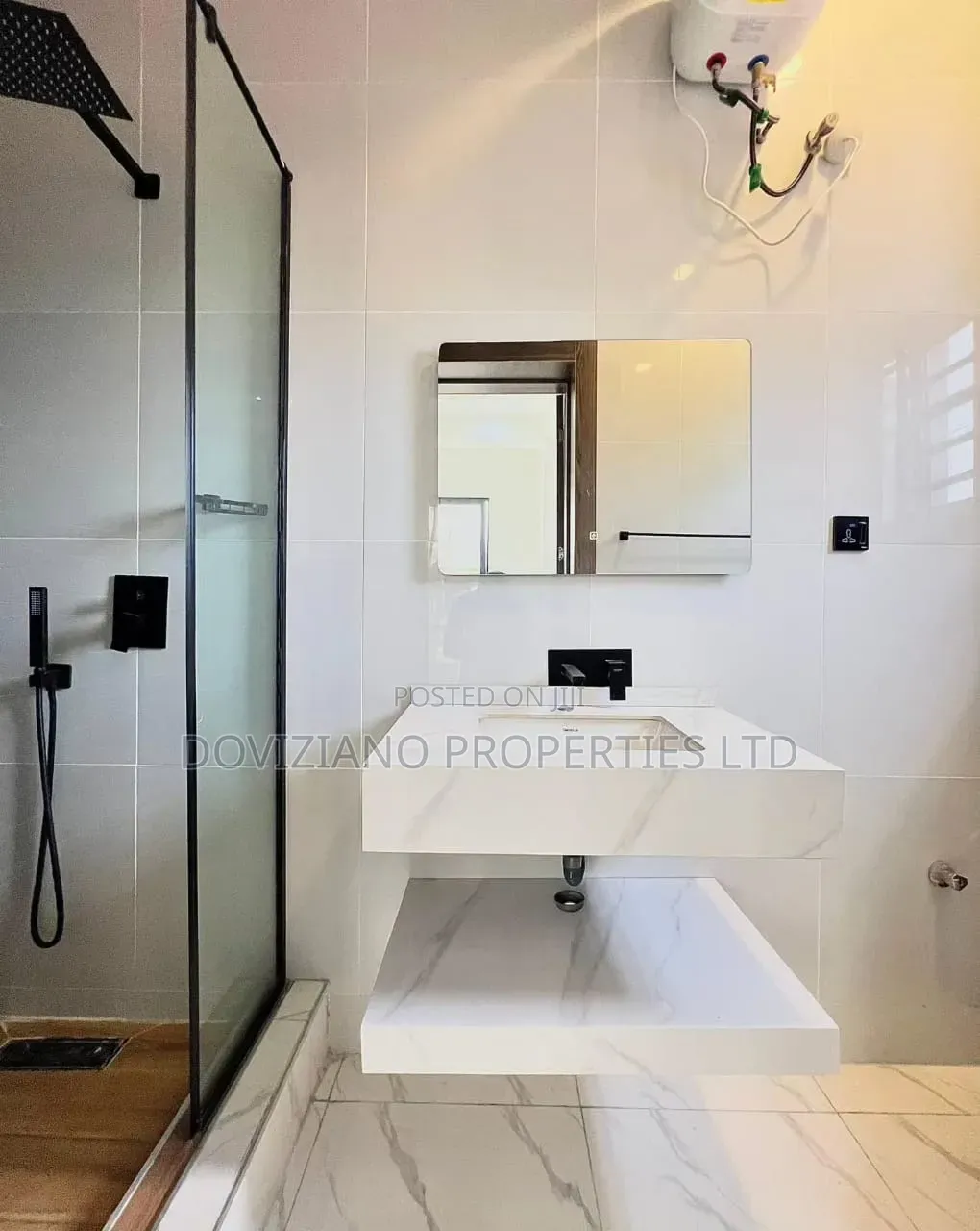 3bdrm Apartment in Lekki Phase 1 for sale