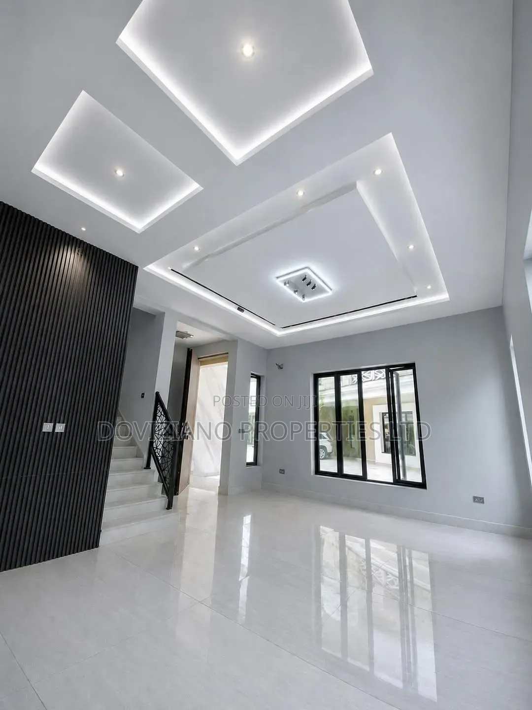 5bdrm Duplex in Parkview Estate for sale