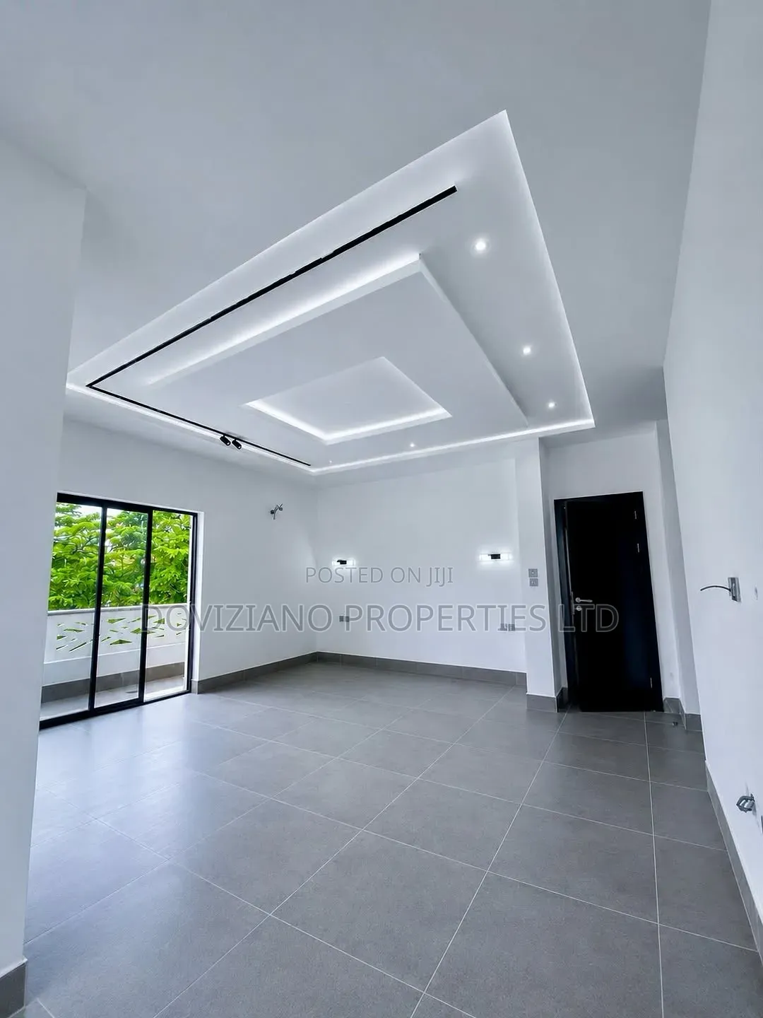 5bdrm Duplex in Parkview Estate for sale