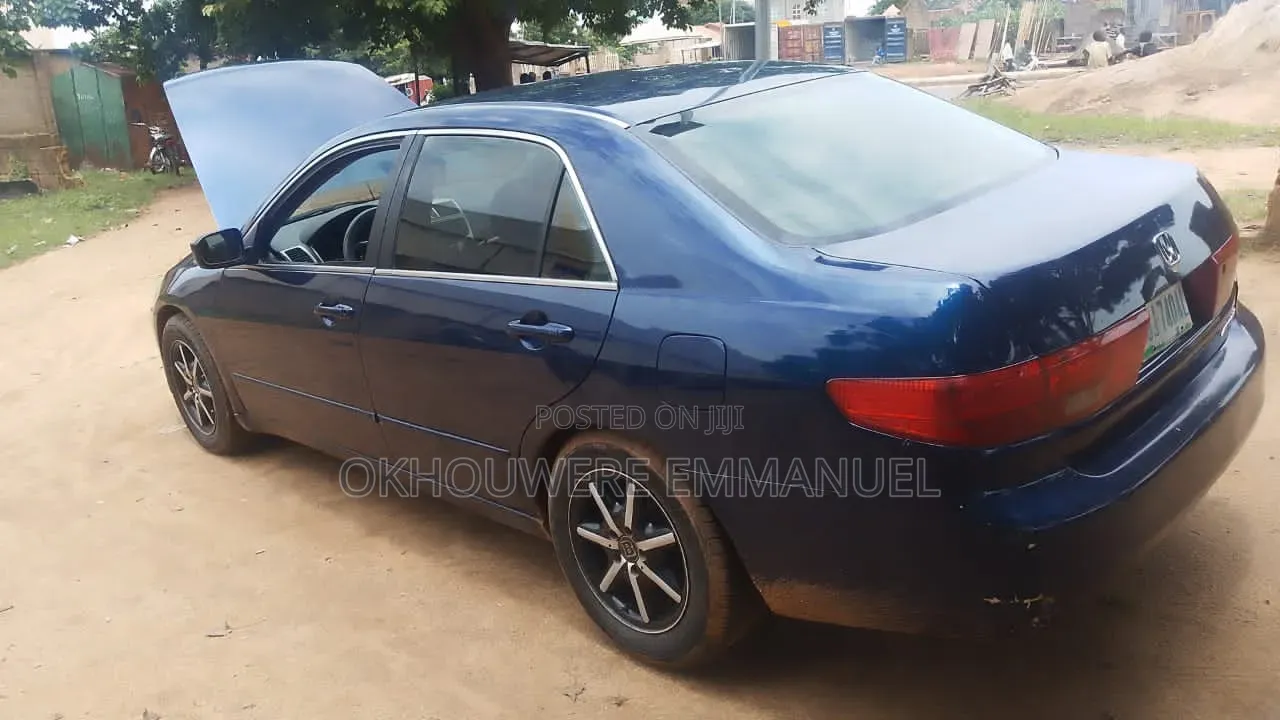 Honda Accord 2005 Blue