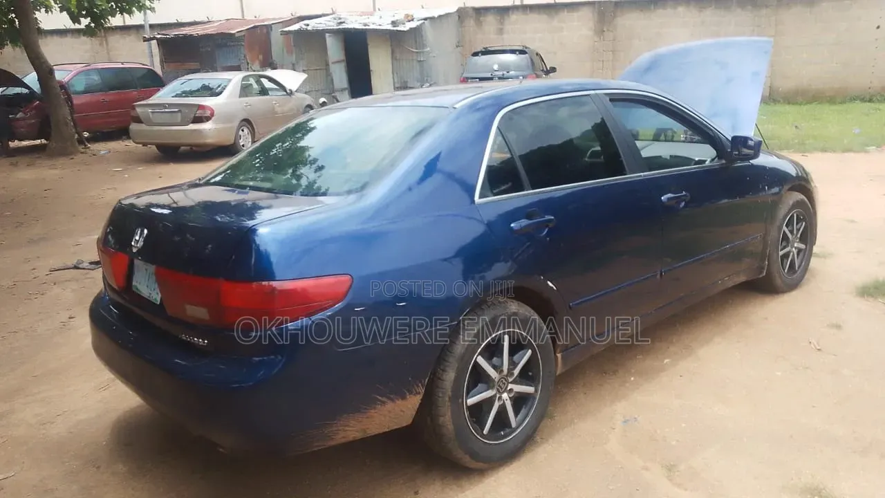 Honda Accord 2005 Blue