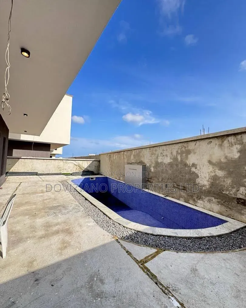 4bdrm Duplex in Lekki Phase 1 for sale