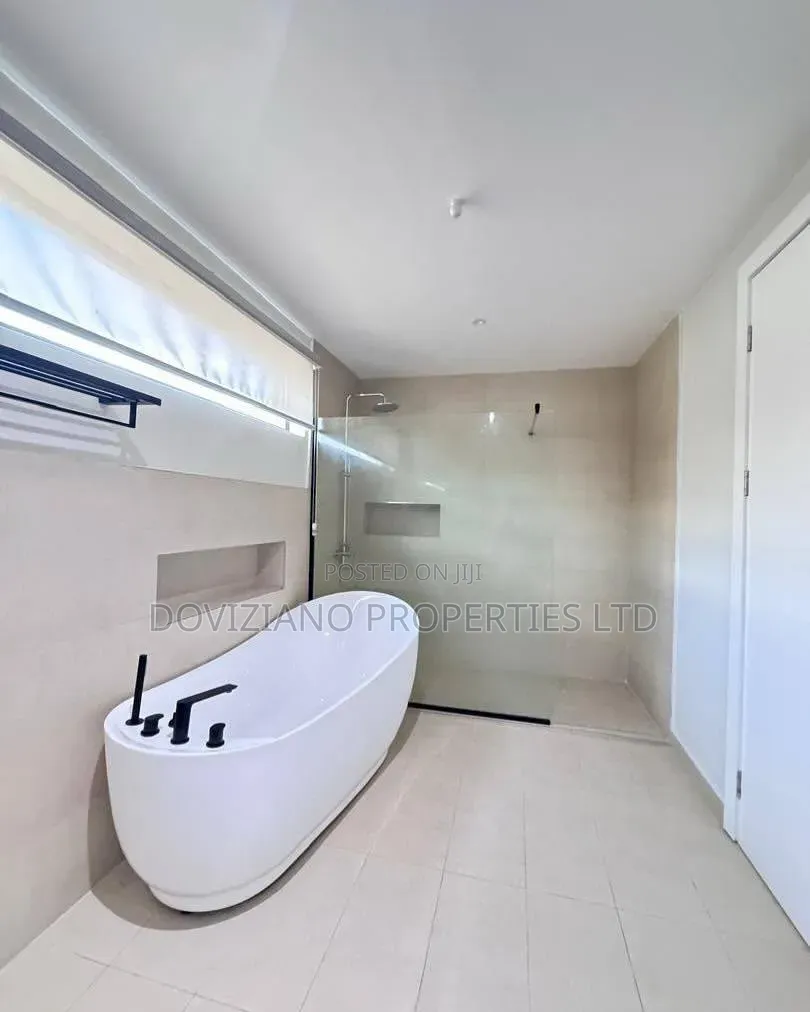 4bdrm Duplex in Lekki Phase 1 for sale