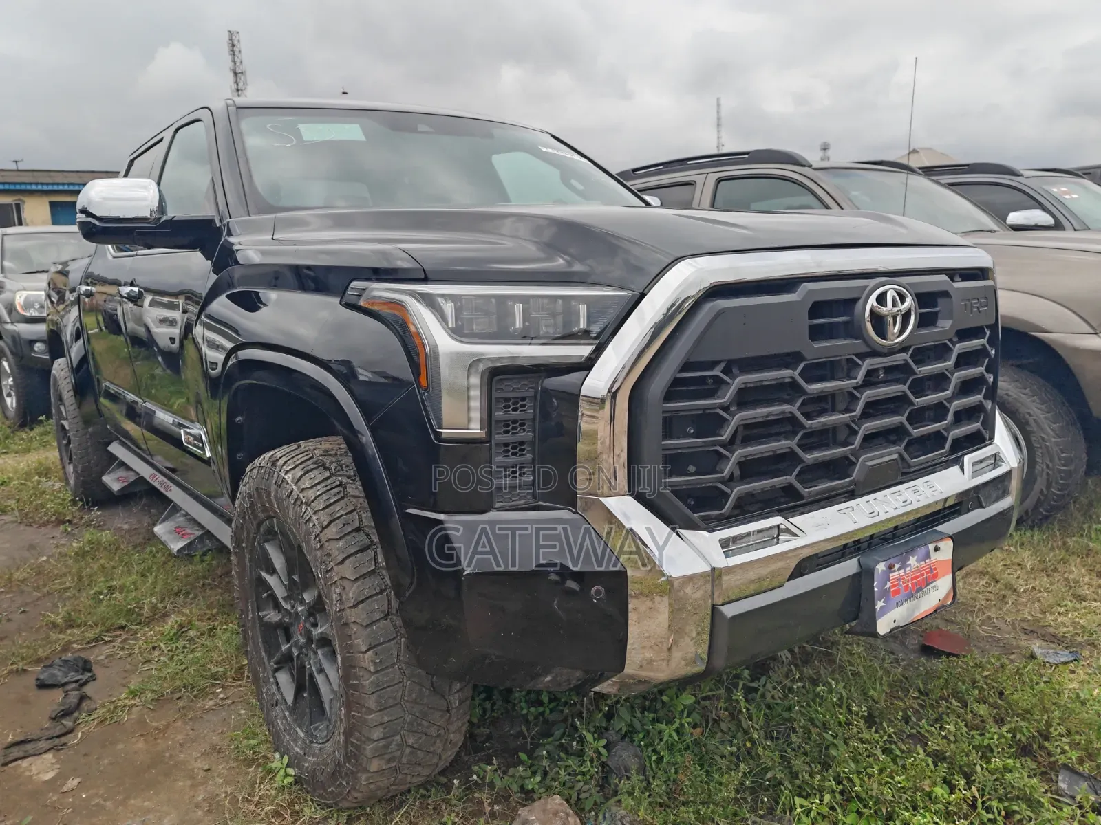 Toyota Tundra 2022 Black