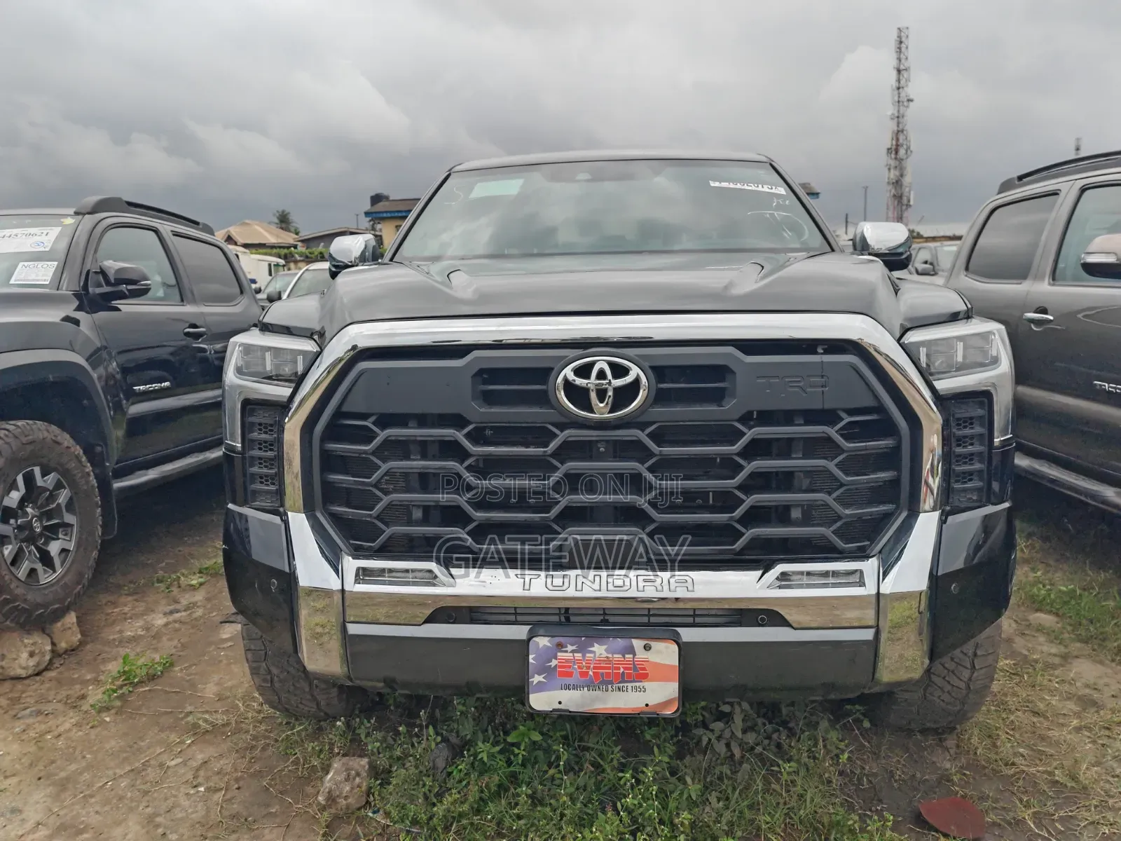 Toyota Tundra 2022 Black