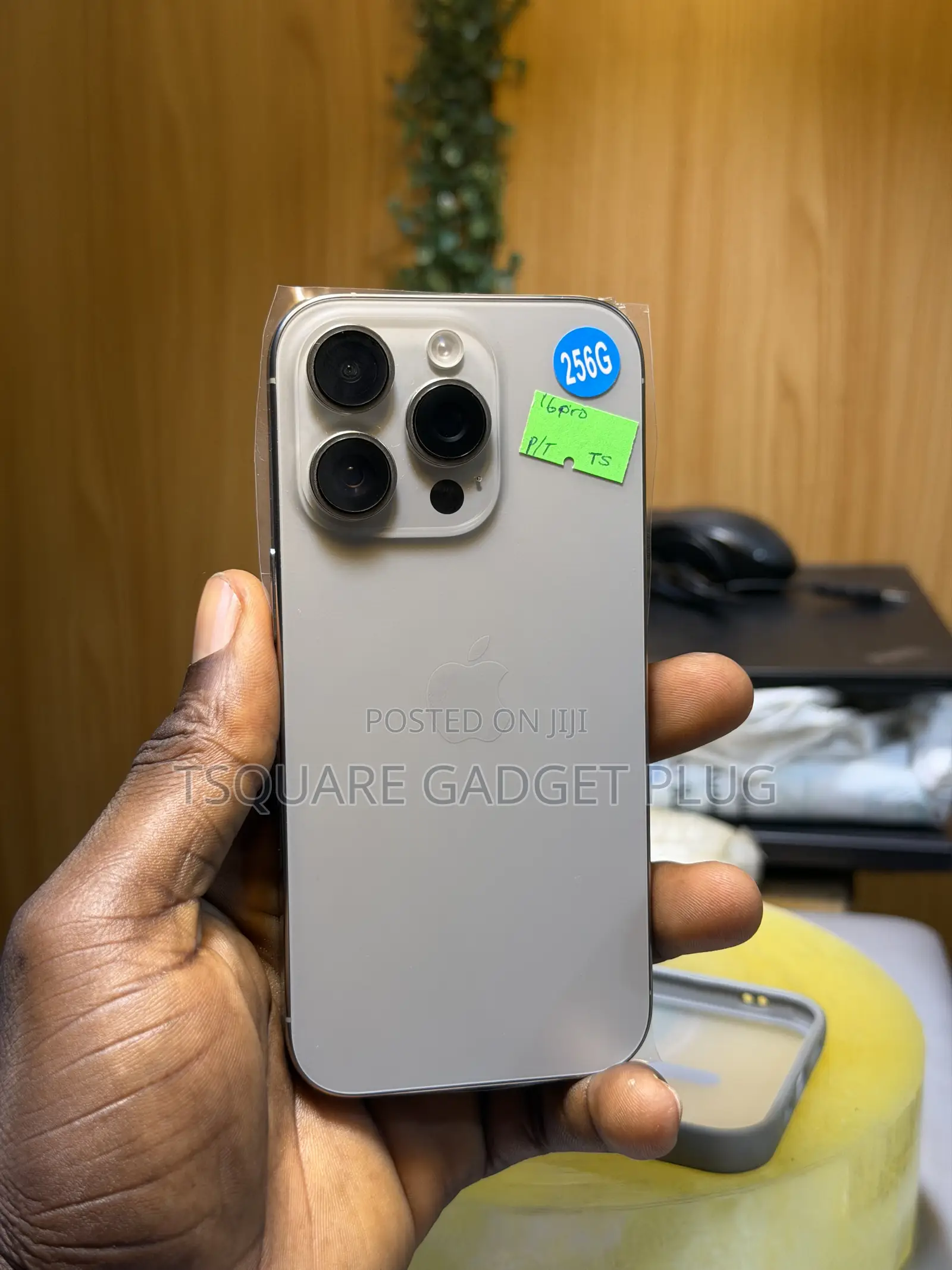 Apple iPhone 16 Pro 256 GB Gray