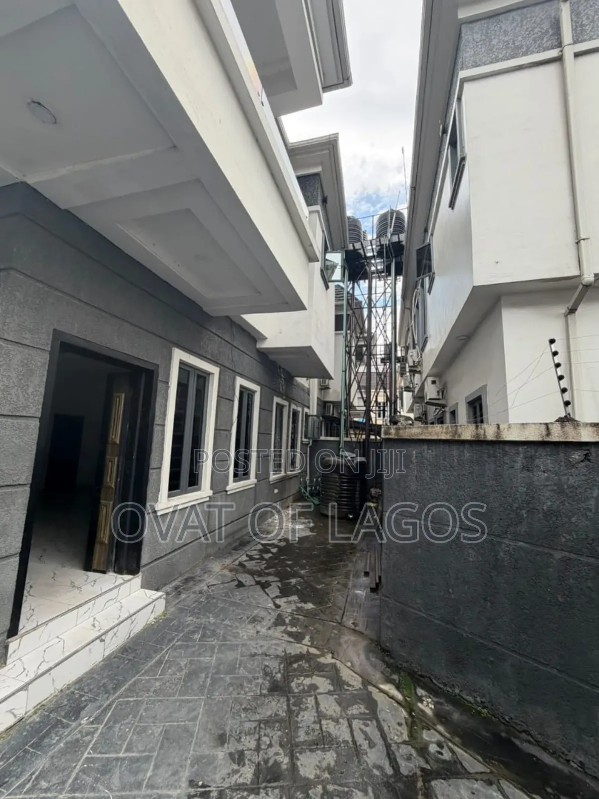 4bdrm Duplex in Lekki Phase 1 for rent