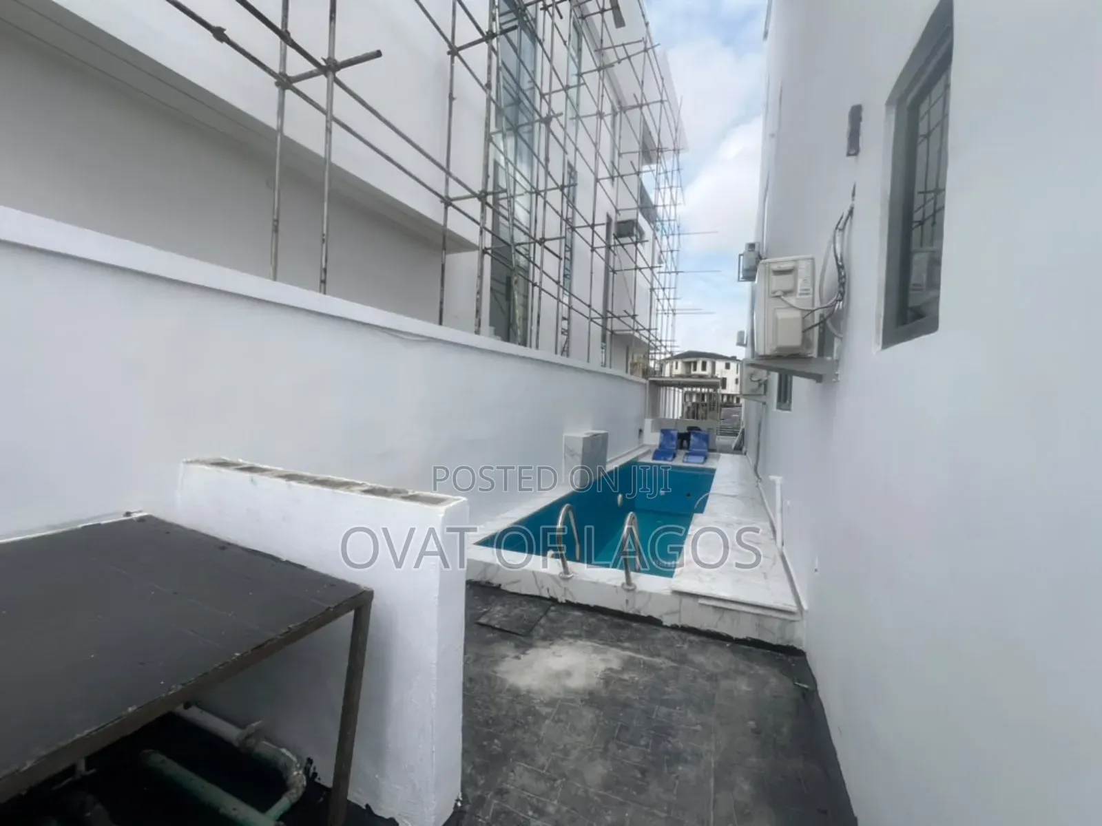5bdrm Duplex in Pinnock Beach, Osapa london for sale