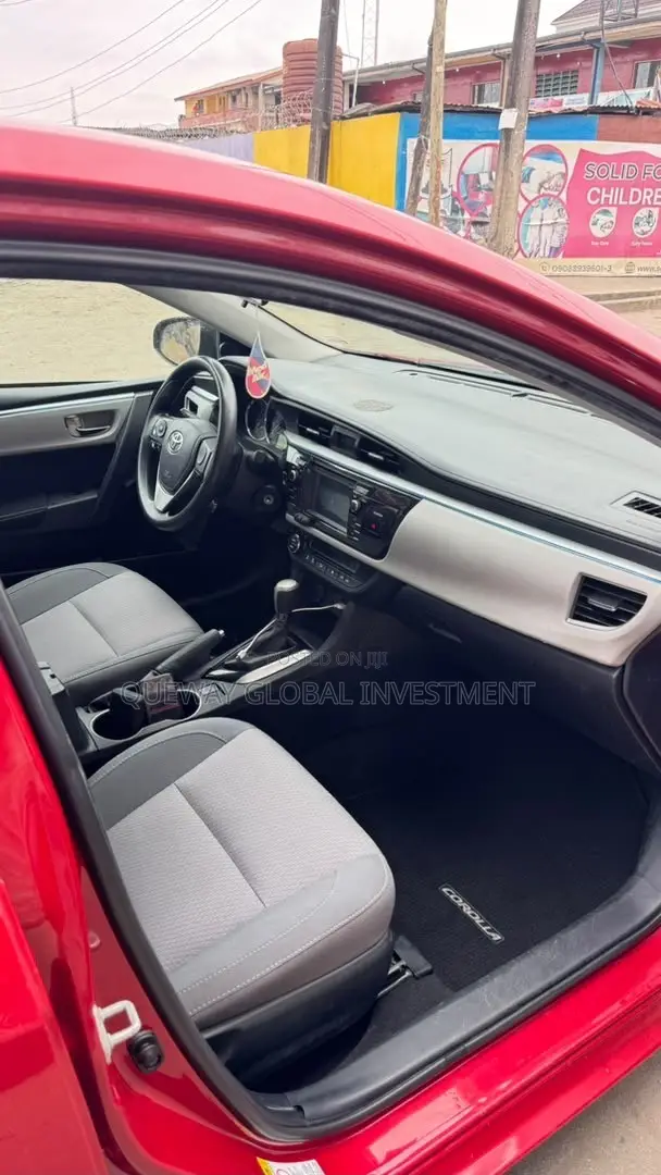 Toyota Corolla LE Premium 4dr Sedan (1.8L 4cyl CVT) 2015 Red