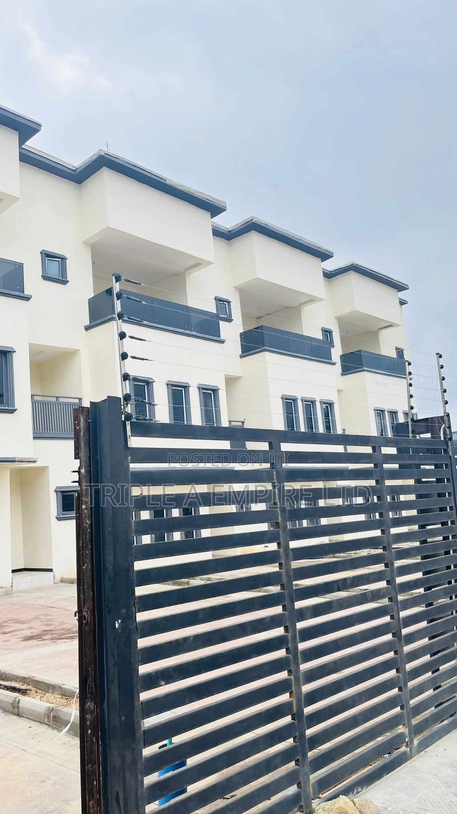 4bdrm Townhouse/Terrace in Katampe (Main) for sale