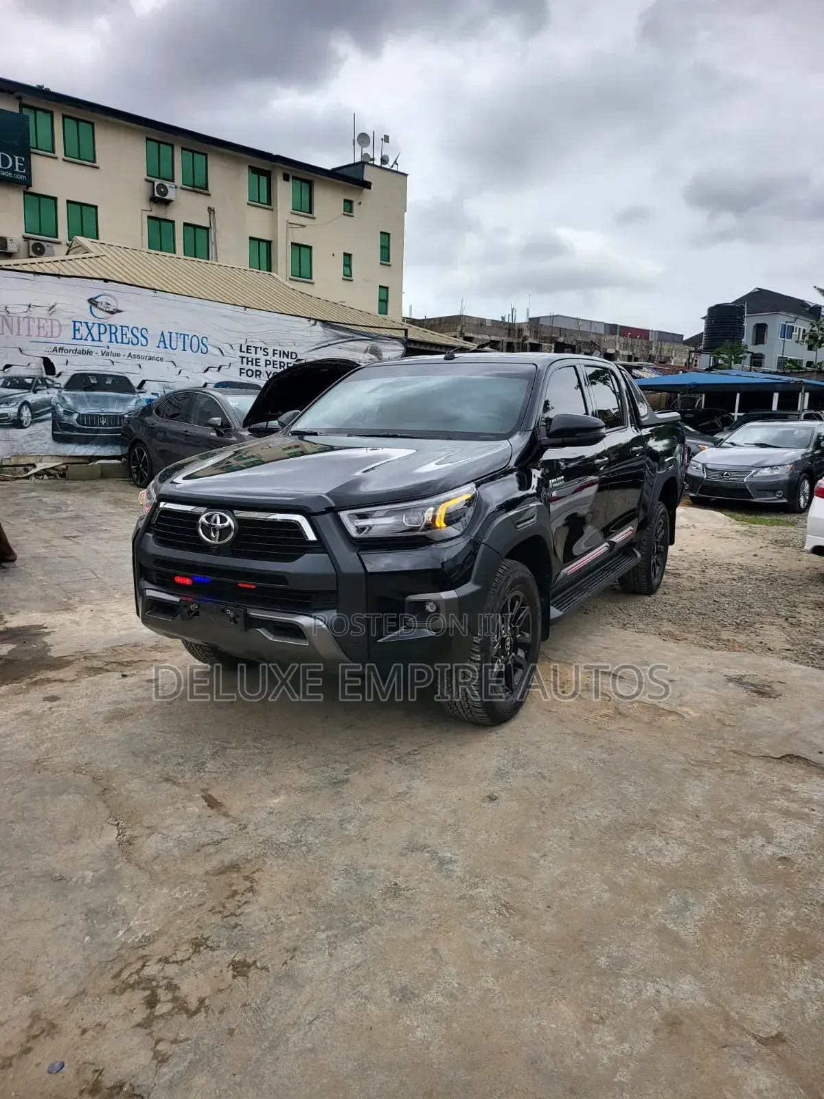 Toyota Hilux 2025 Black